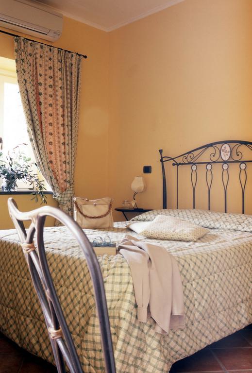 Uliveto Saglietto Agriturismo A Poggi Apartments 임페리아 객실 사진