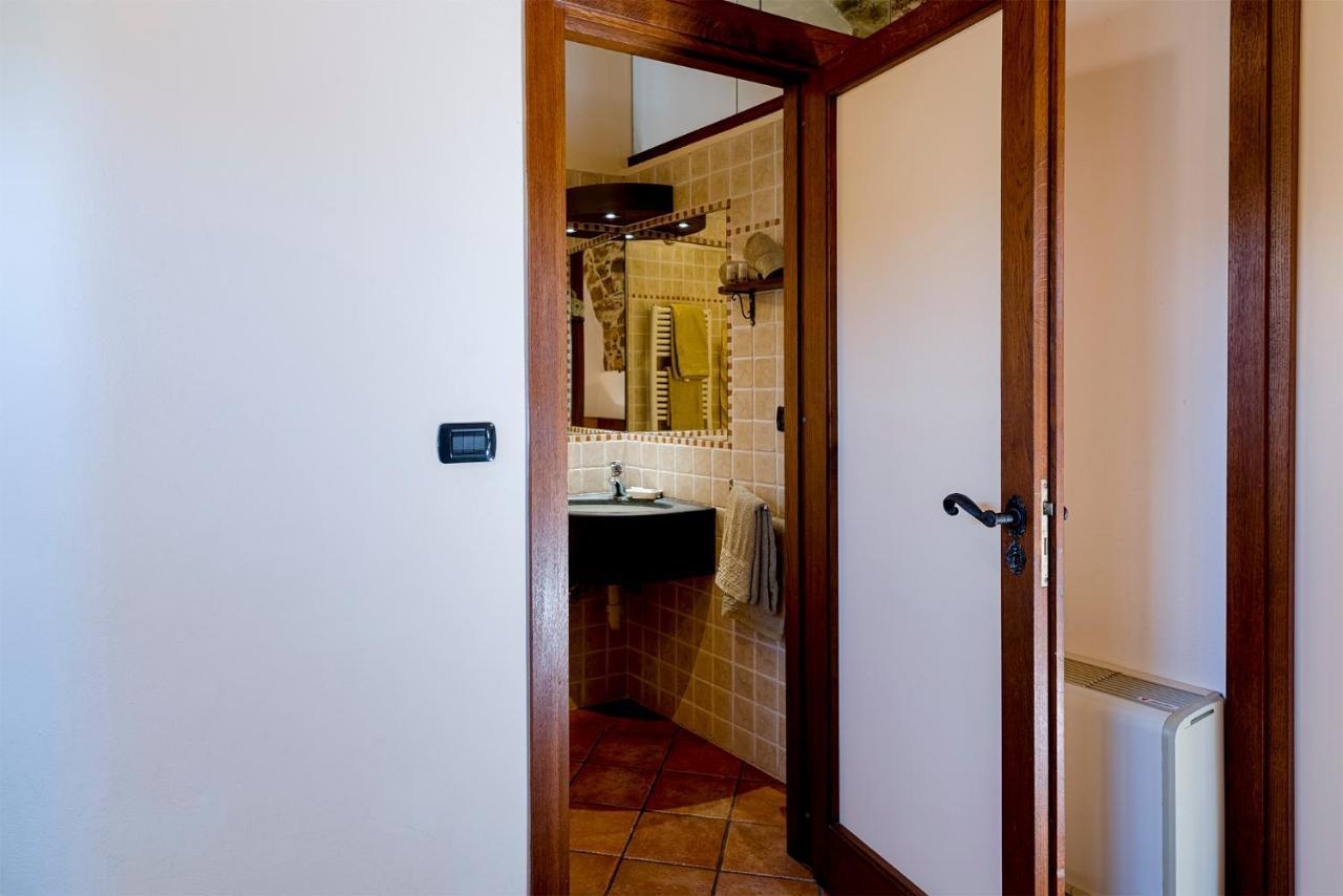 Uliveto Saglietto Agriturismo A Poggi Apartments 임페리아 외부 사진