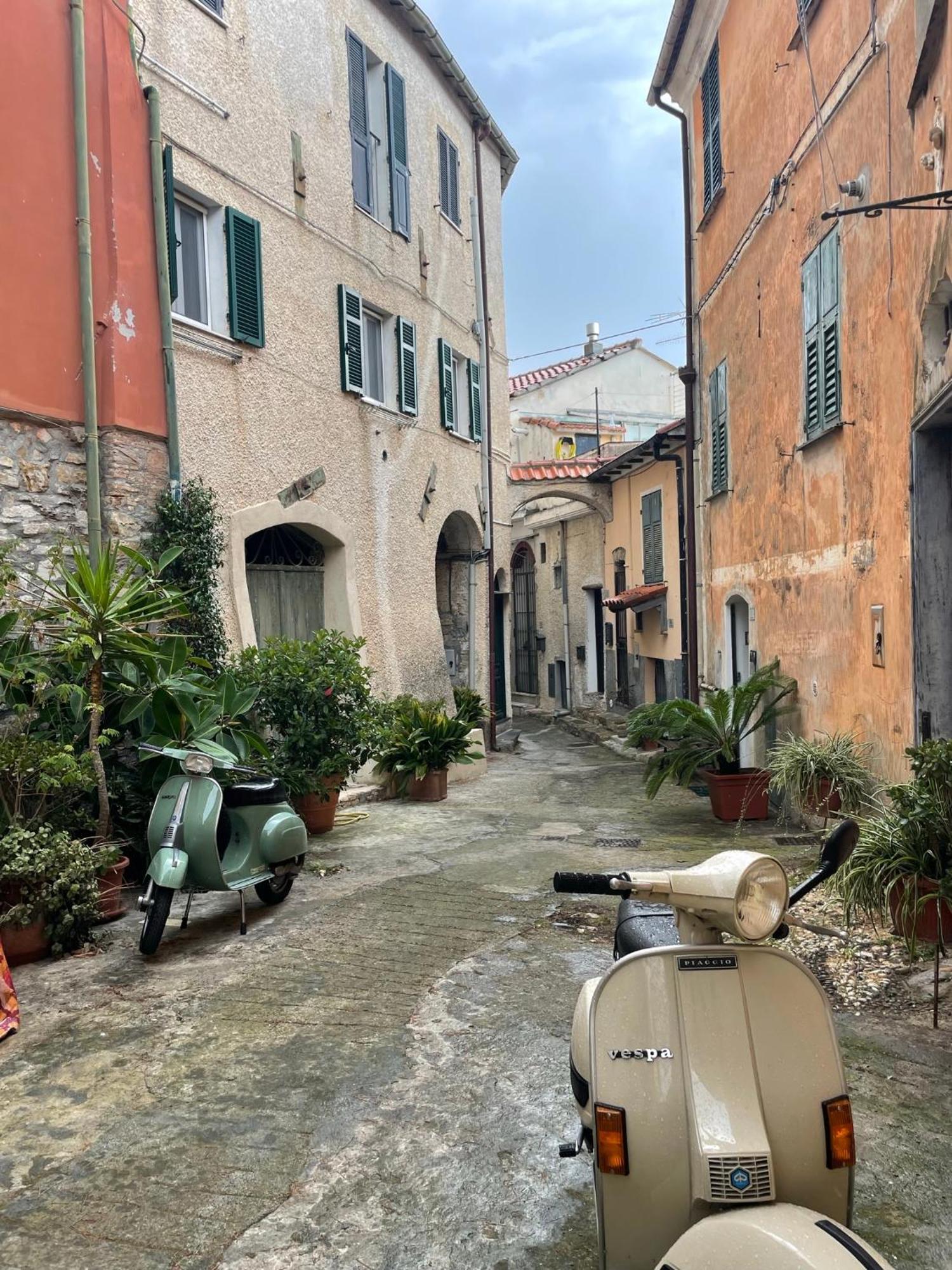 Uliveto Saglietto Agriturismo A Poggi Apartments 임페리아 외부 사진